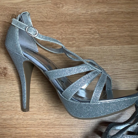 Sparkly high heels - Picture 2 of 4